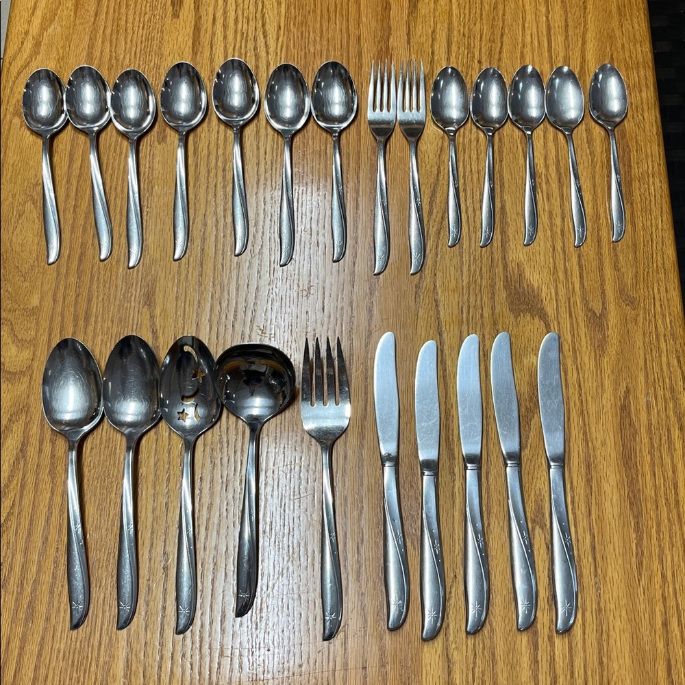 Oneida Community "Twin Star" stainless steel flatware - 24 total pieces
